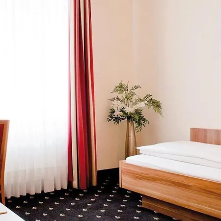 Panorama Hotel 3*
